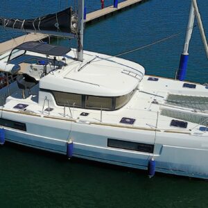 LAGOON 40 . 3 CABINES. PROPRIETAIRE